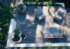 μοντέρνα ταράτσα με ξύλινο deck και lounge καθιστικό